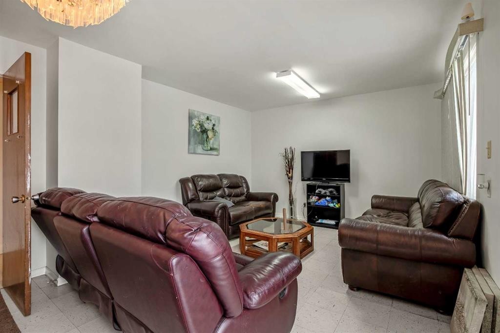 1405 8 Avenue Se, Calgary, AB