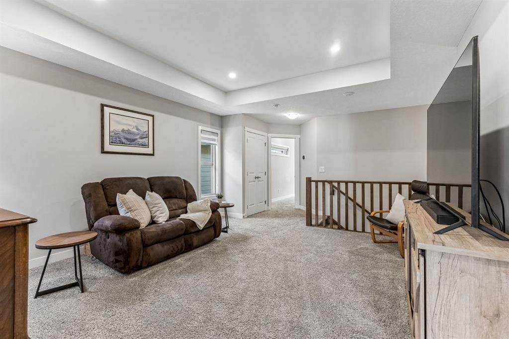 264 Riviera Way, Cochrane, AB