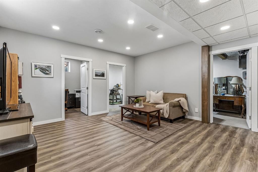264 Riviera Way, Cochrane, AB