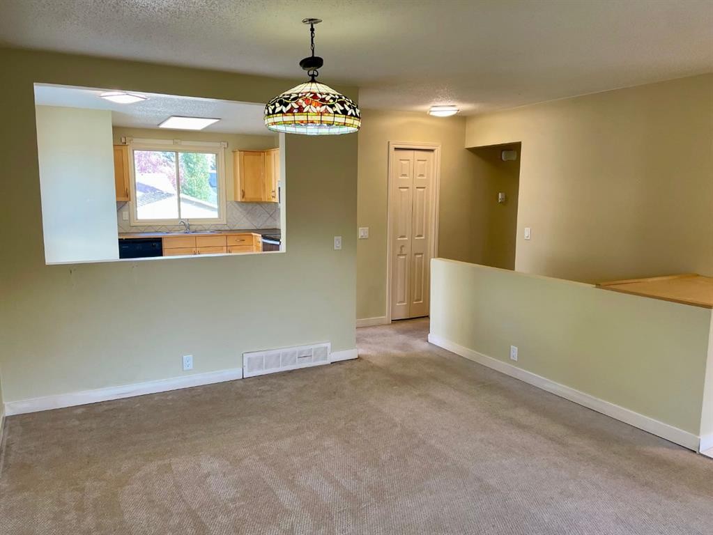 247 Bracewood Road Sw, Calgary, AB