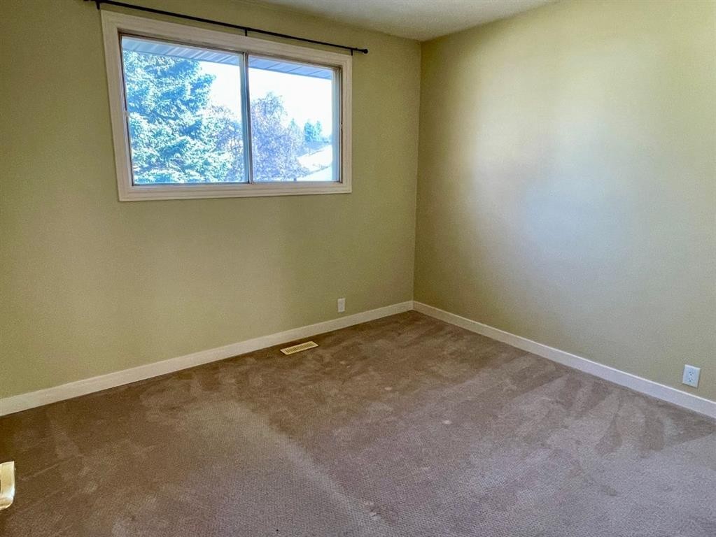247 Bracewood Road Sw, Calgary, AB