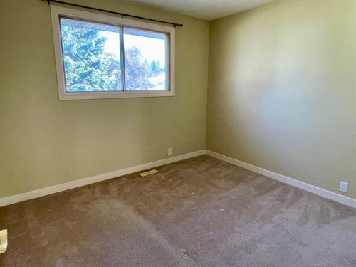 247 Bracewood Road Sw, Calgary, AB 
