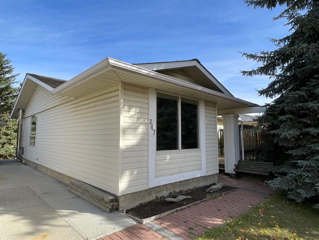 247 Bracewood Road Sw, Calgary, AB