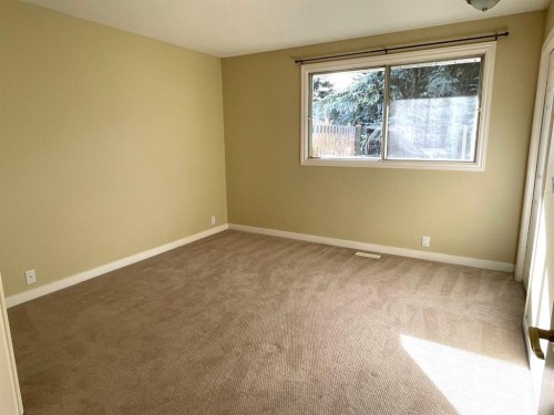 247 Bracewood Road Sw, Calgary, AB 