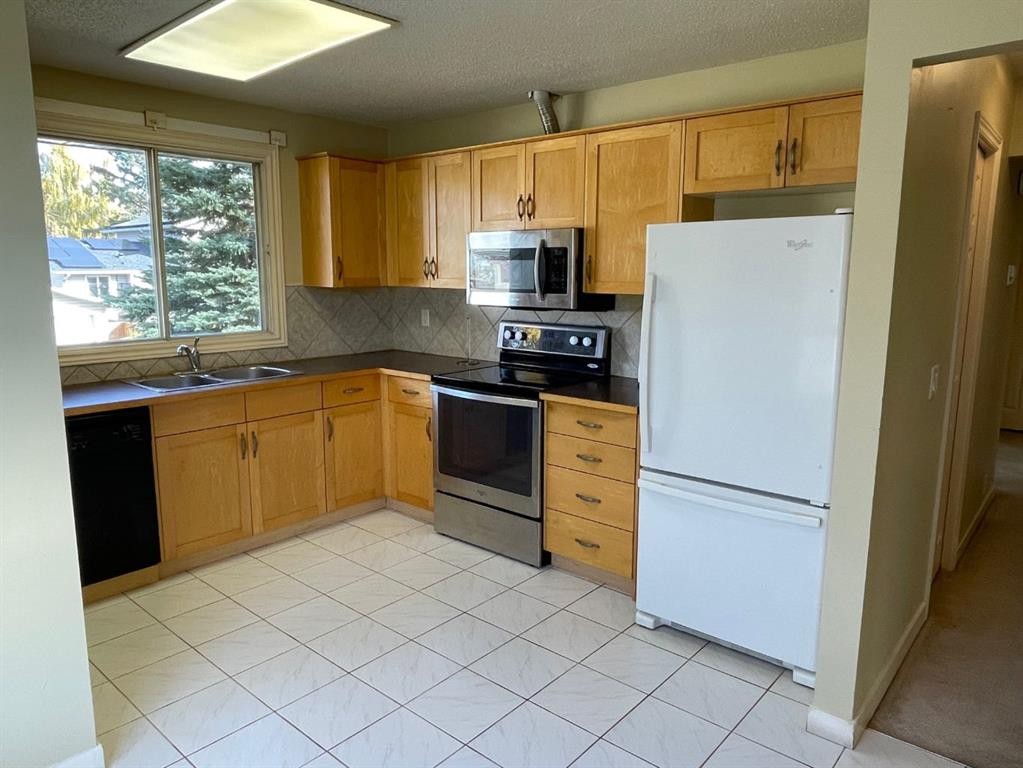 247 Bracewood Road Sw, Calgary, AB