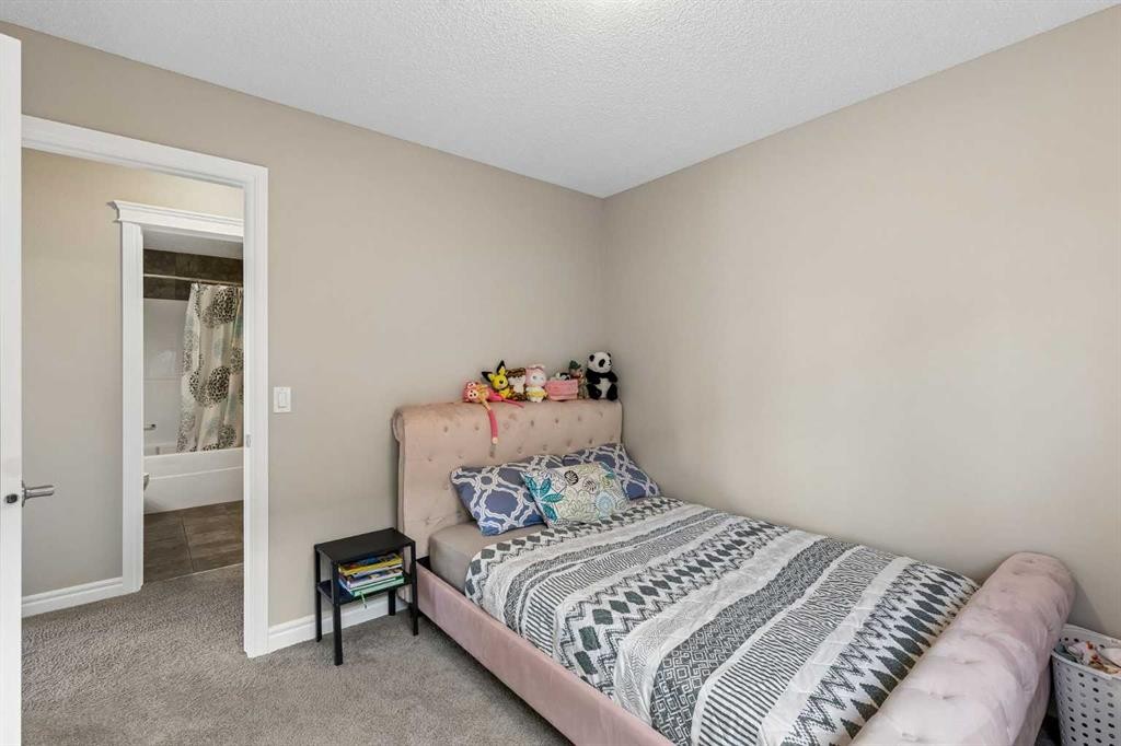 36 Sage Berry Link Nw, Calgary, AB