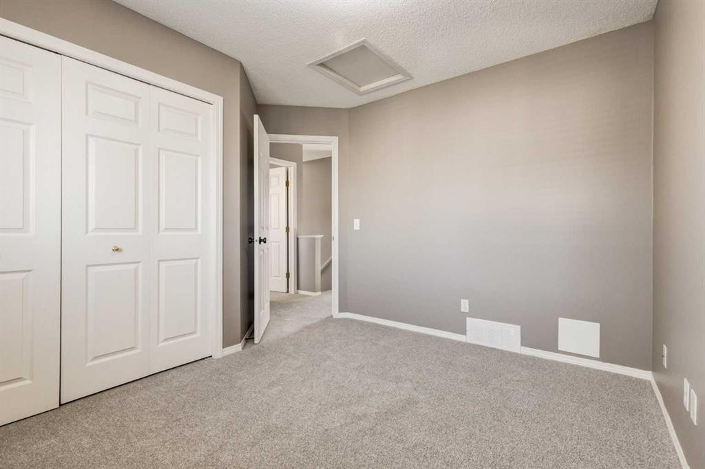 87 Royal Elm Way Nw, Calgary, AB