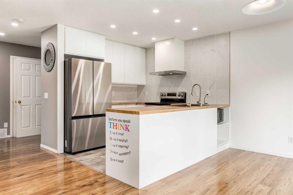 87 Royal Elm Way Nw, Calgary, AB