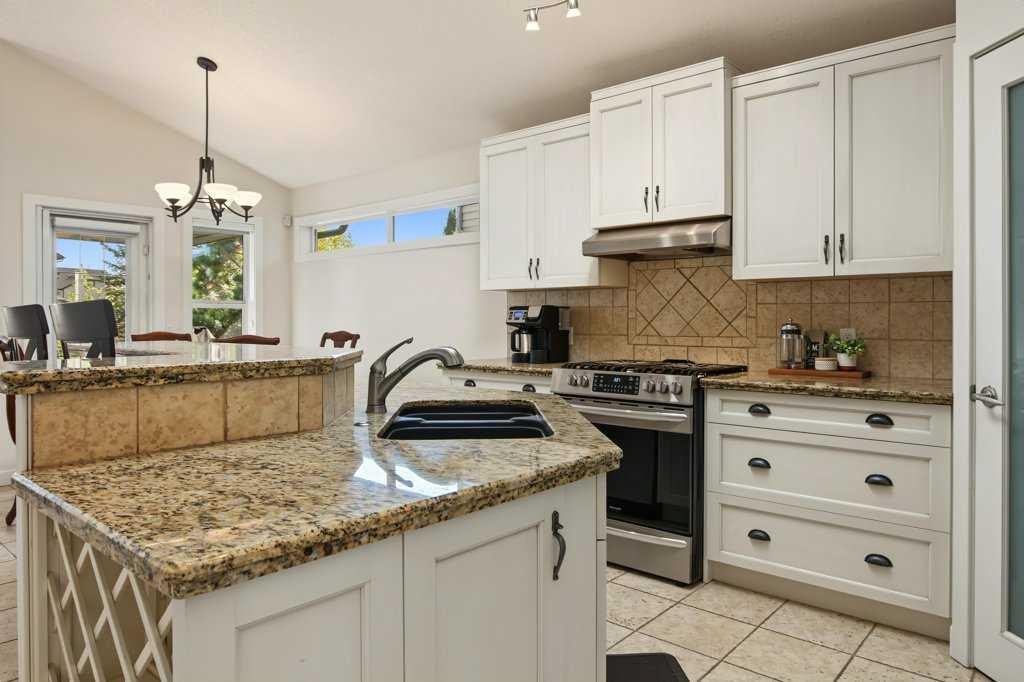 162 Brightonstone Landing Se, Calgary, AB