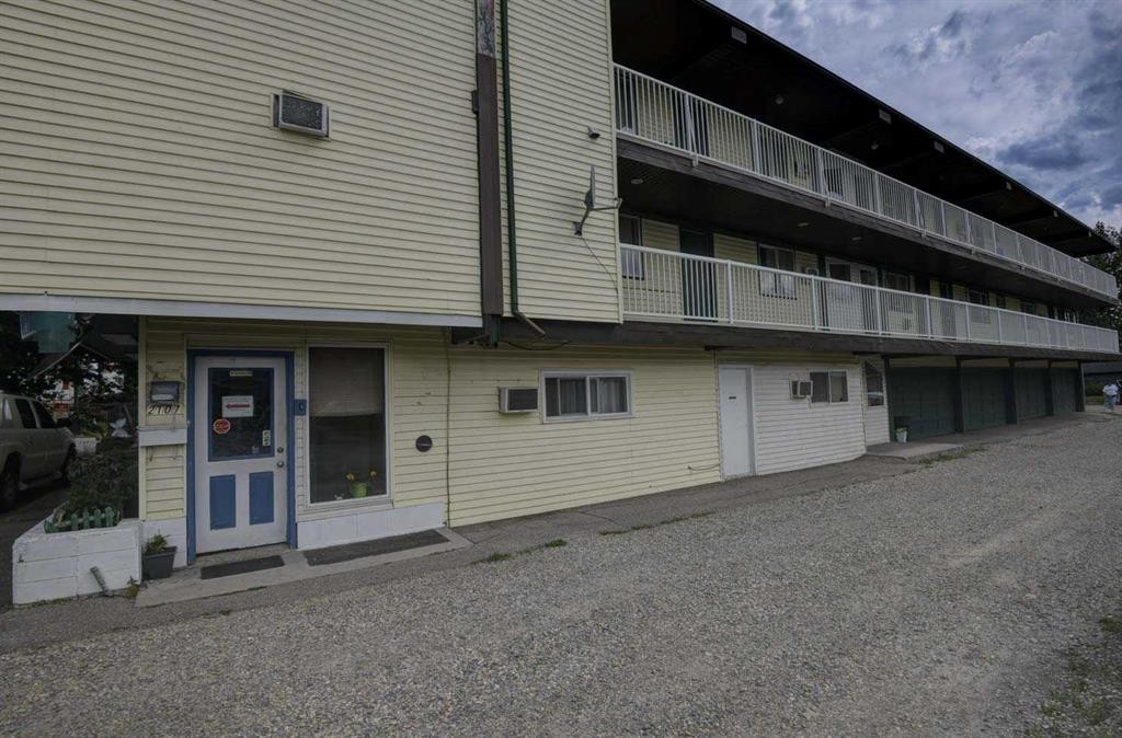 2107 16 Avenue Nw, Calgary, AB