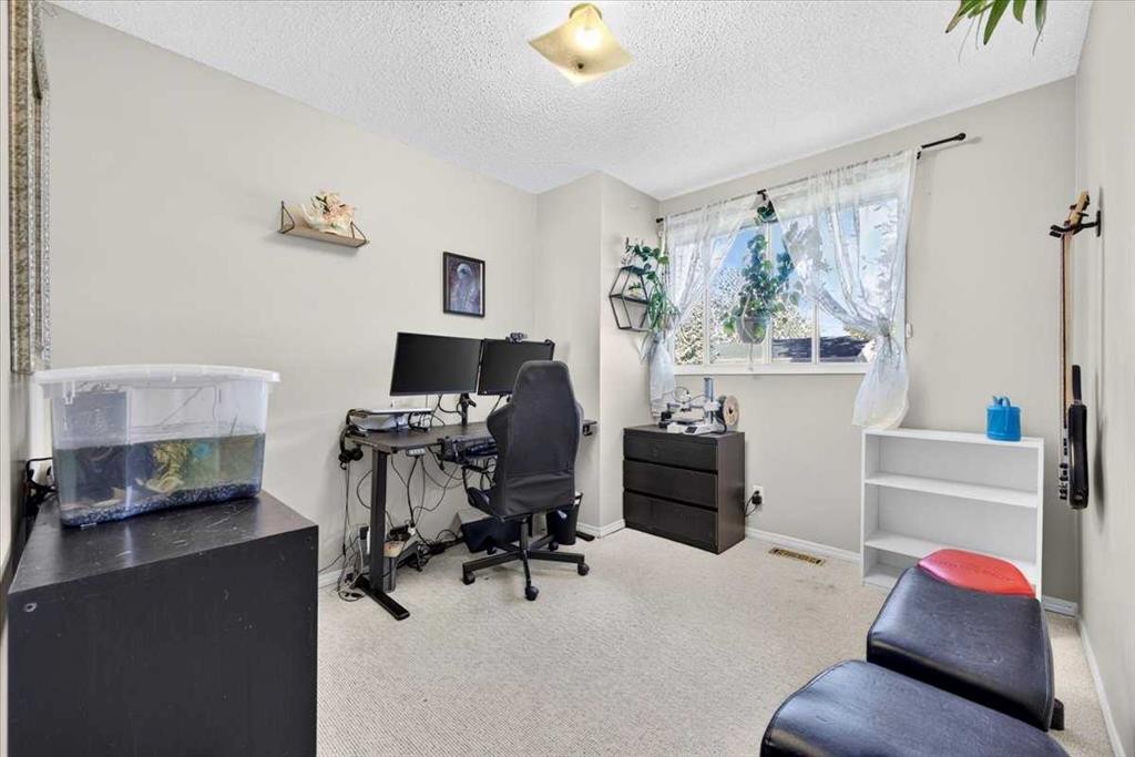 61-4940 39 Avenue Sw, Calgary, AB