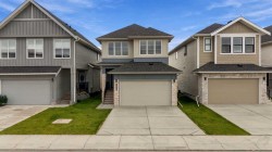 1489 South Point Villas SWAirdrie, AB T4B 3J5