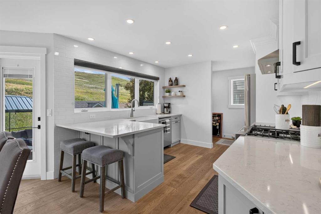113 Hidden Creek Park Nw, Calgary, AB