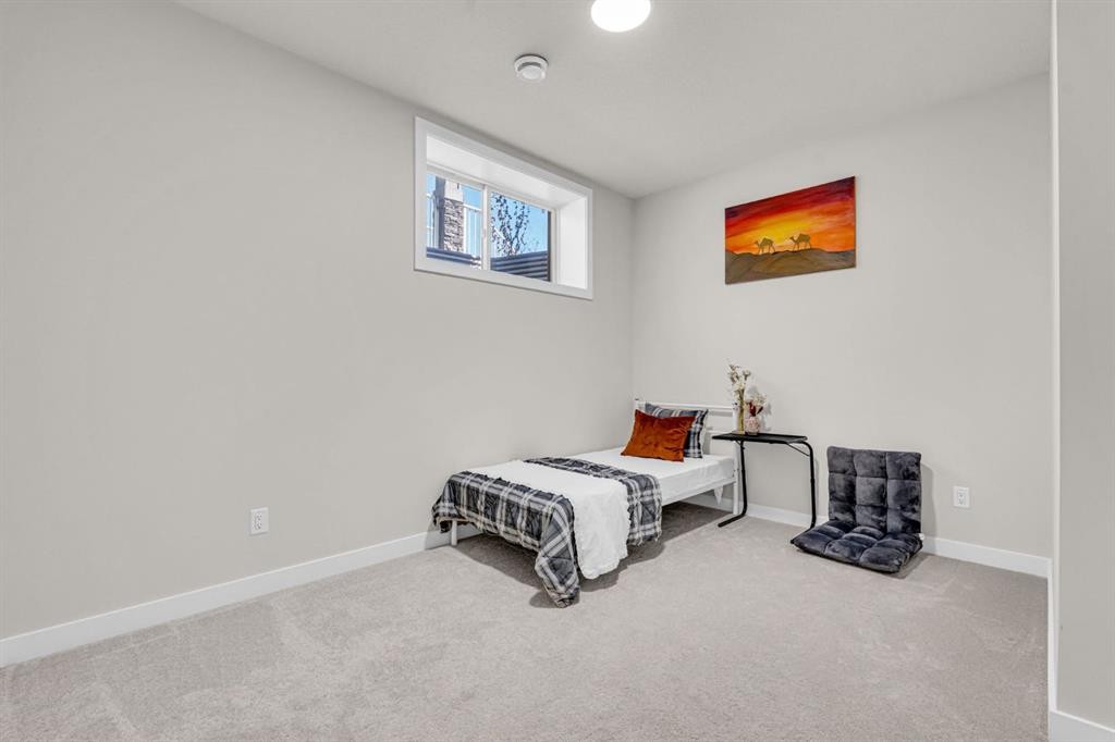 337 Chelsea Hollow, Chestermere, AB