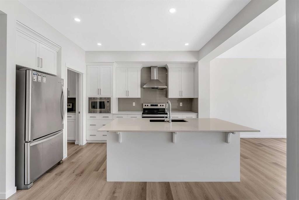 31 Corner Meadows Grove Ne, Calgary, AB