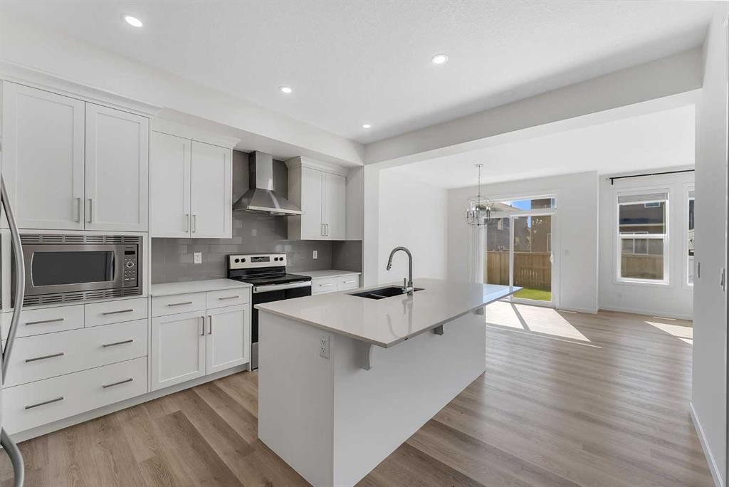31 Corner Meadows Grove Ne, Calgary, AB