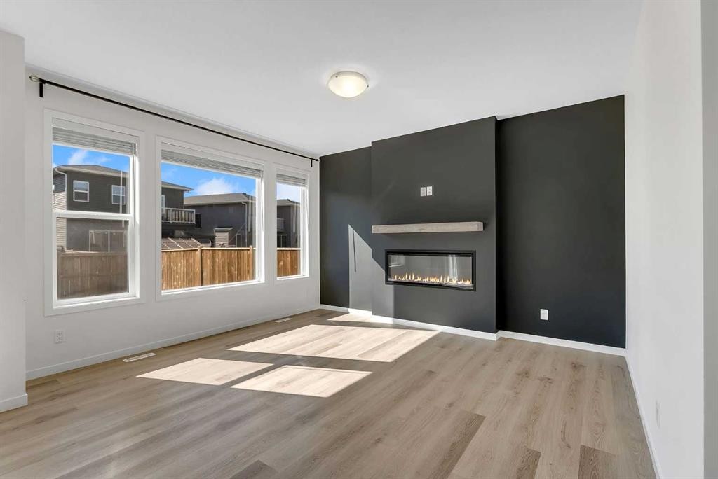 31 Corner Meadows Grove Ne, Calgary, AB