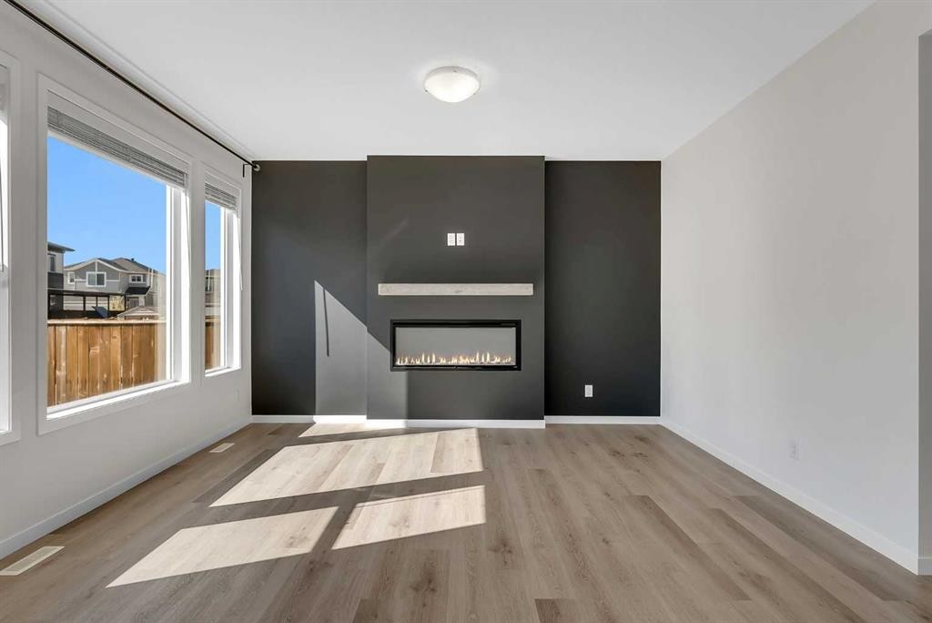 31 Corner Meadows Grove Ne, Calgary, AB