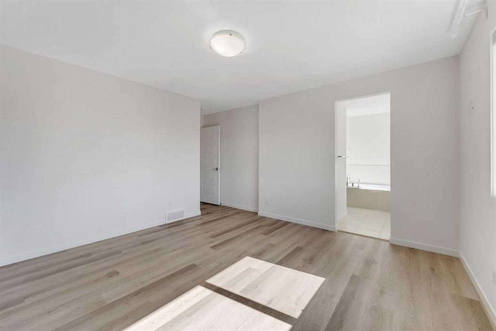 31 Corner Meadows Grove Ne, Calgary, AB