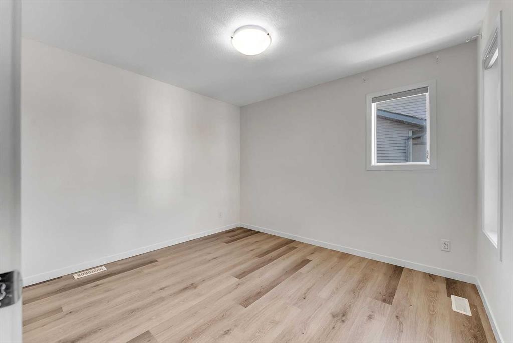 31 Corner Meadows Grove Ne, Calgary, AB