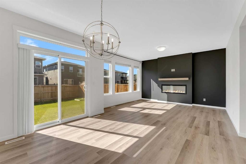 31 Corner Meadows Grove Ne, Calgary, AB