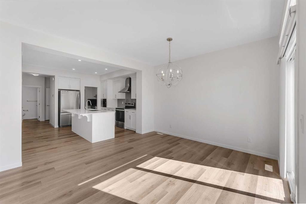 31 Corner Meadows Grove Ne, Calgary, AB