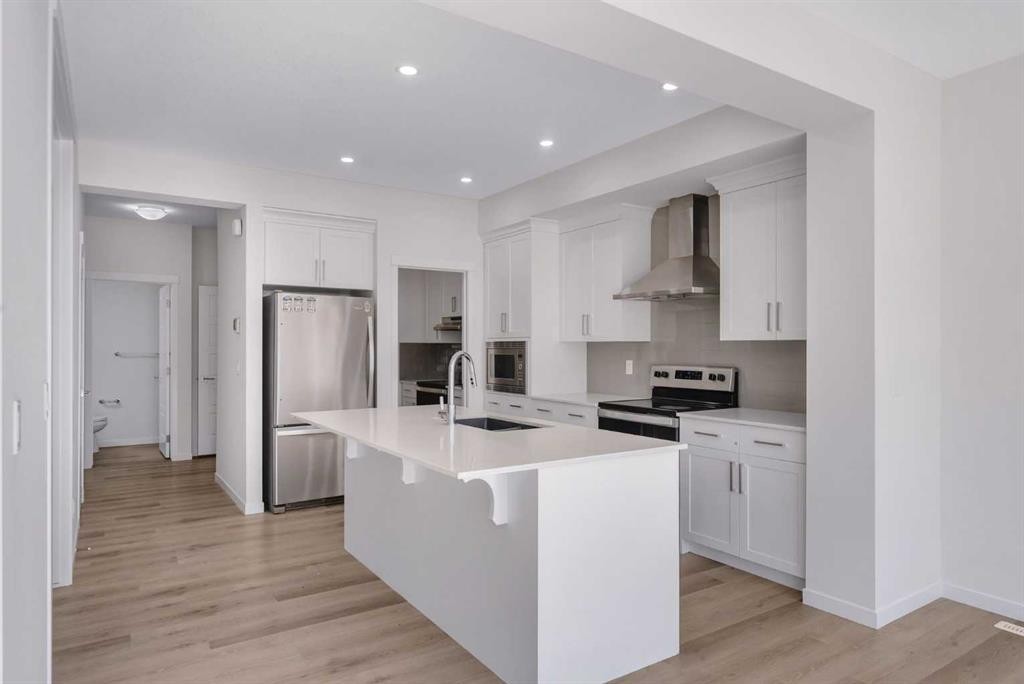 31 Corner Meadows Grove Ne, Calgary, AB