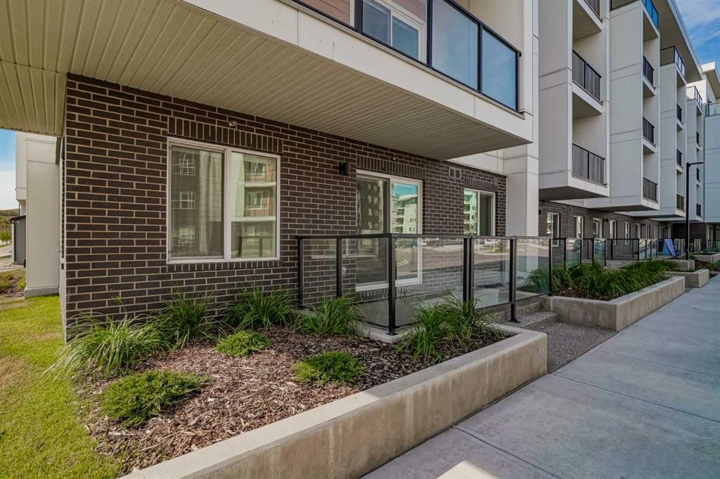 2120-265 Wolf Willow Boulevard Se, Calgary, AB