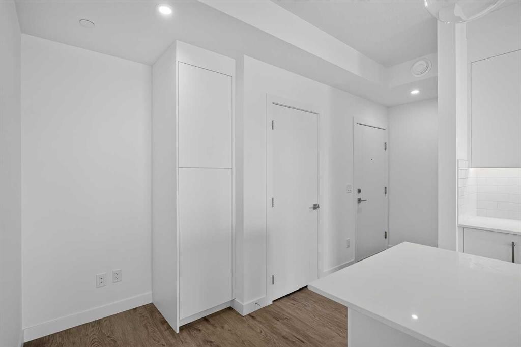 2120-265 Wolf Willow Boulevard Se, Calgary, AB