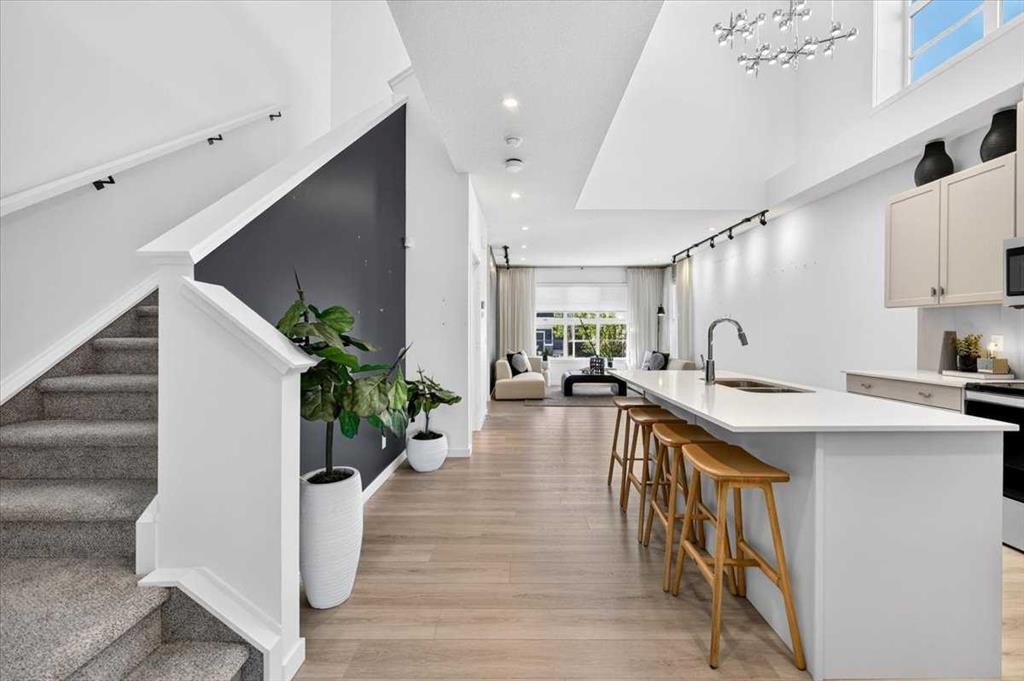 182 Mitchell Road Nw, Calgary, AB