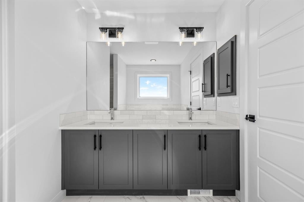 492 Northern Lights Place, Langdon, AB