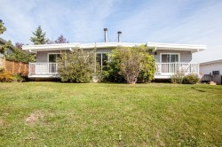 816 Canfield Way SW Calgary, AB T2W 1K1