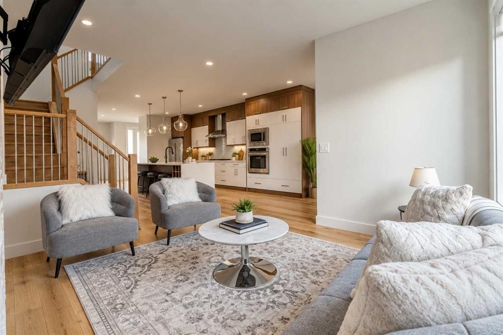 225 33 Avenue Ne, Calgary, AB