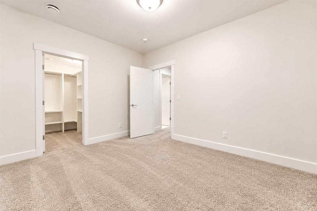 225 33 Avenue Ne, Calgary, AB