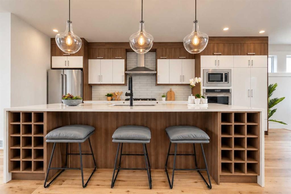 225 33 Avenue Ne, Calgary, AB