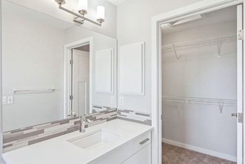 290 Masters Avenue Se, Calgary, AB 