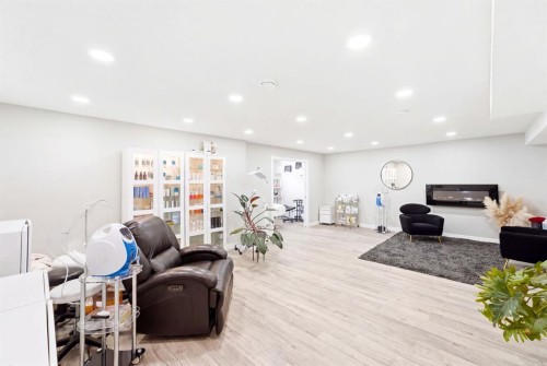 290 Masters Avenue Se, Calgary, AB 