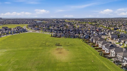 290 Masters Avenue Se, Calgary, AB 