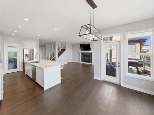 290 Masters Avenue Se, Calgary, AB 