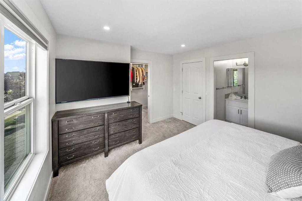 207 Copperpond Road Se, Calgary, AB