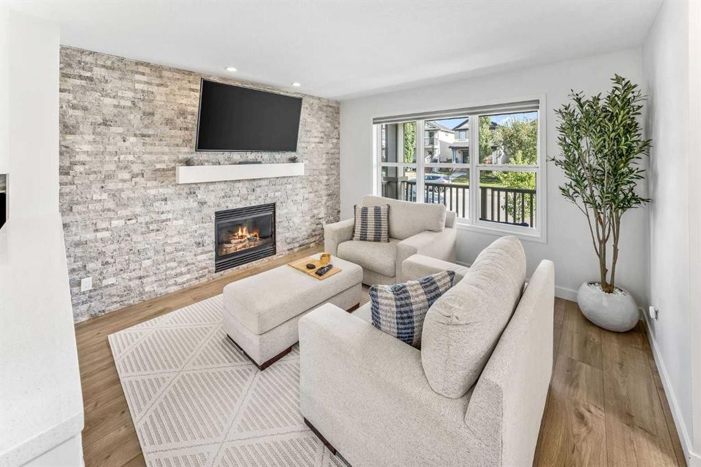 207 Copperpond Road Se, Calgary, AB