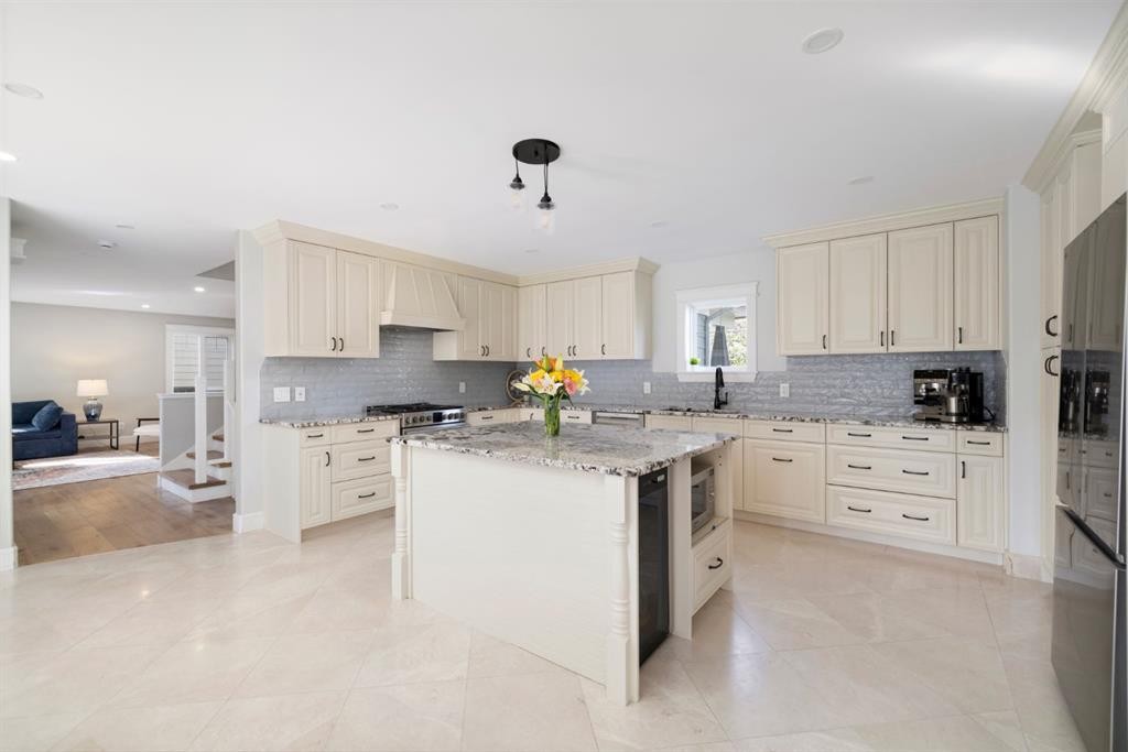 3915 23 Avenue Sw, Calgary, AB