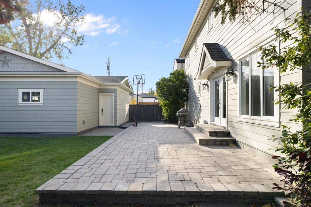 3915 23 Avenue Sw, Calgary, AB