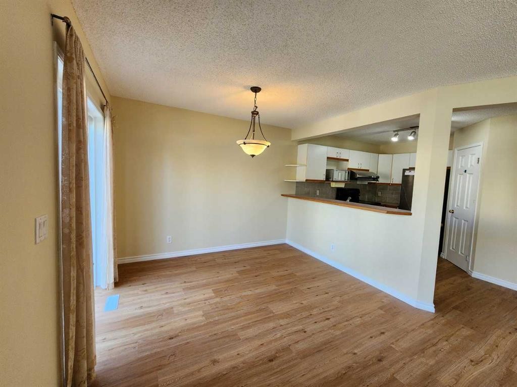 717 Harvest Hills Drive Ne, Calgary, AB
