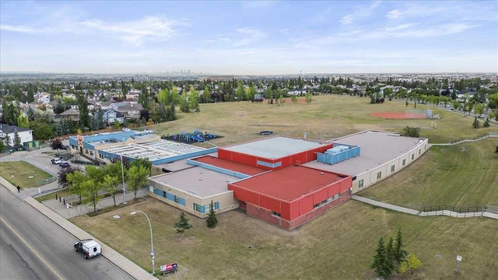177 Douglasview Rise Se, Calgary, AB