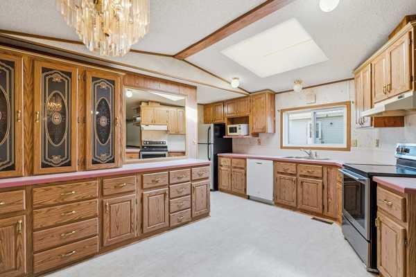 2000-21St Ave, Bowden, AB