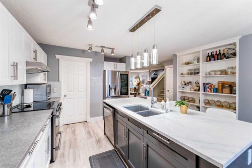 43 Elgin Drive Se, Calgary, AB 