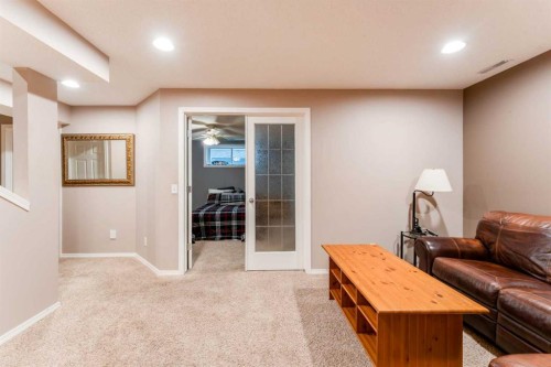43 Elgin Drive Se, Calgary, AB 