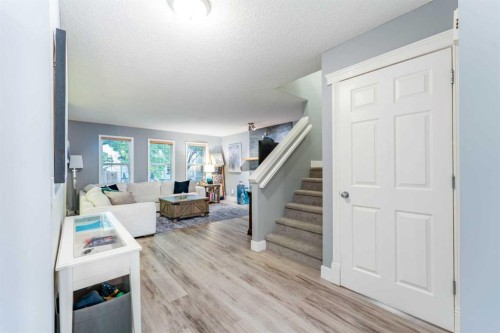 43 Elgin Drive Se, Calgary, AB 