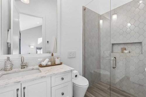 1217 38 Avenue Sw, Calgary, AB 
